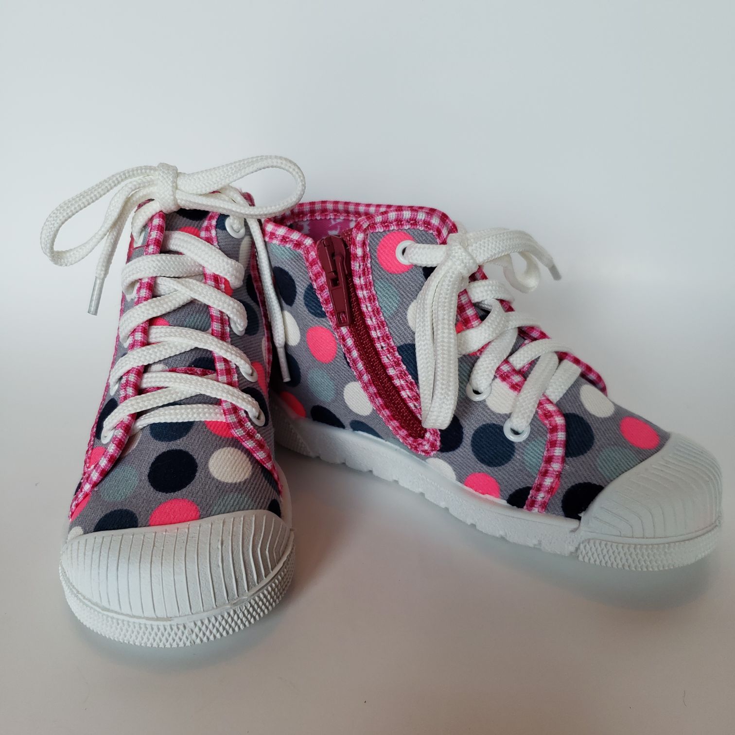 Cap-Toe Hi-Top Canvas Fashion Sneaker #33-381-0001 - Image 3